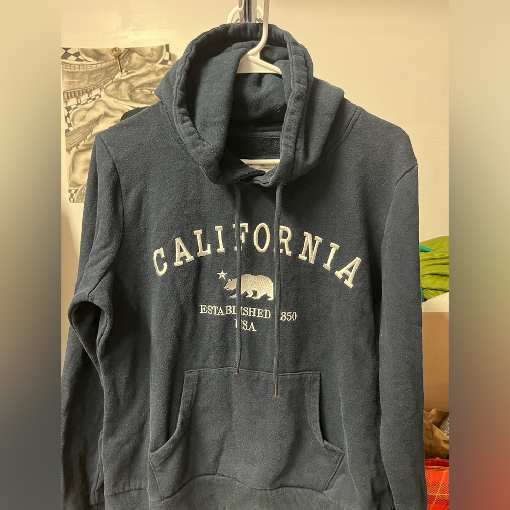 Navy blue California sweater